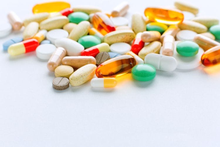 AMA calls for more dietary supplement regulation