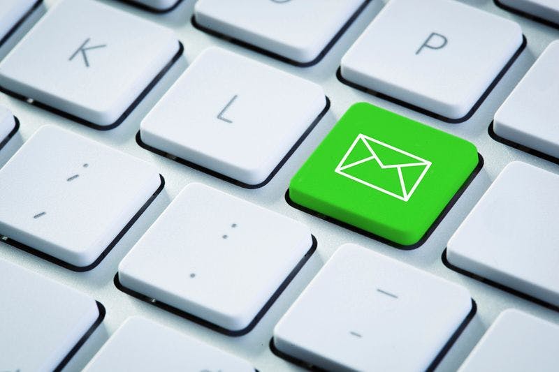 Strengthening E-mail Marketing with Social Media
